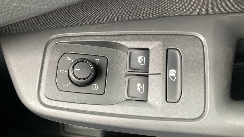 Ford Transit Connect 250 L2 Petrol 1.5 EcoBoost PHEV 150 Limited Van Auto